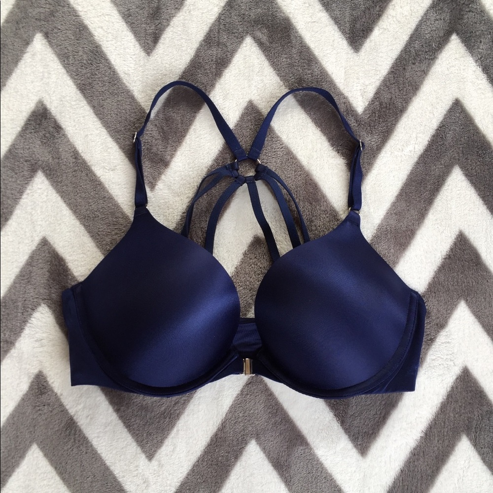 🔥Victoria’s Secret - Bombshell Plunge bra🔥